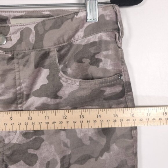 Anthropologie Pilcro and the Letterpress High-Rise Skinny Velvet Camo Pants 27 - Picture 7 of 14